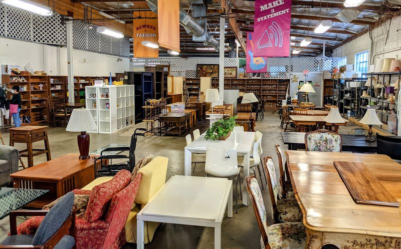 Furniture Finds That Look Like They Cost a Fortune Furniture Finds That Look Like They Cost a Fortune