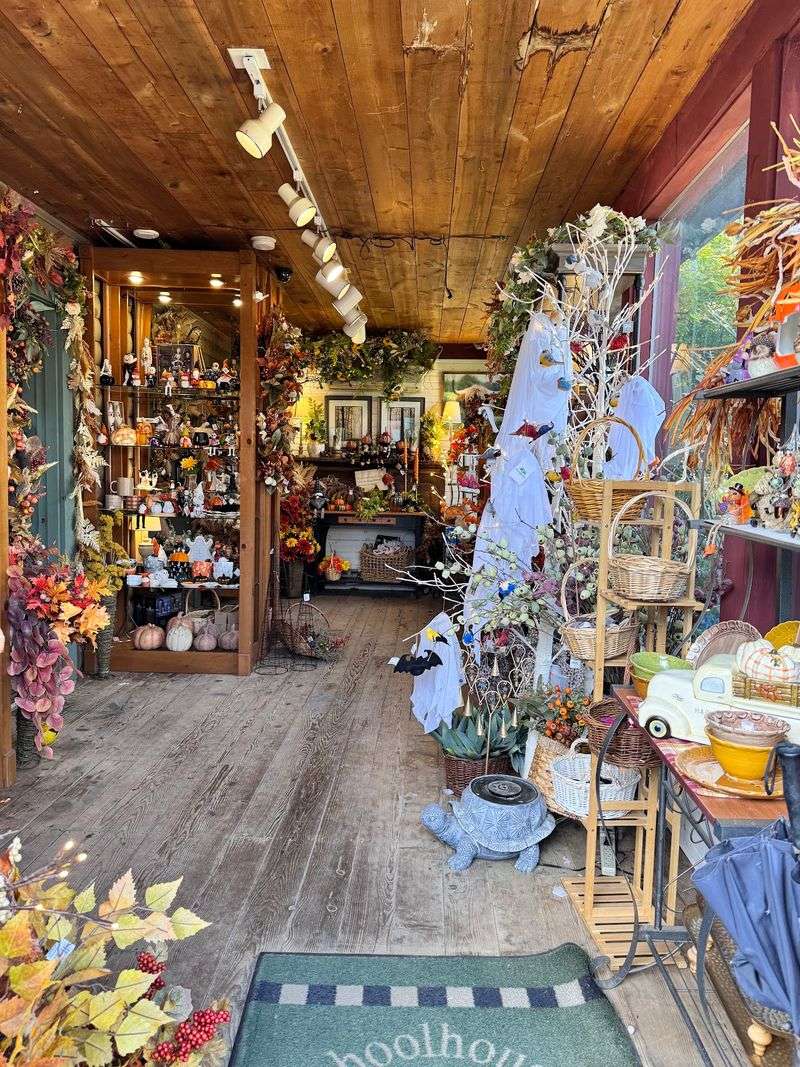 Garden Decor That Transforms Outdoor Spaces