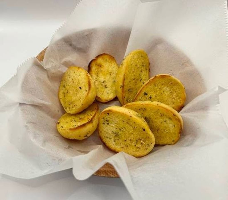 Garlic Bread That Keeps You Coming Back for More Garlic Bread That Keeps You Coming Back for More