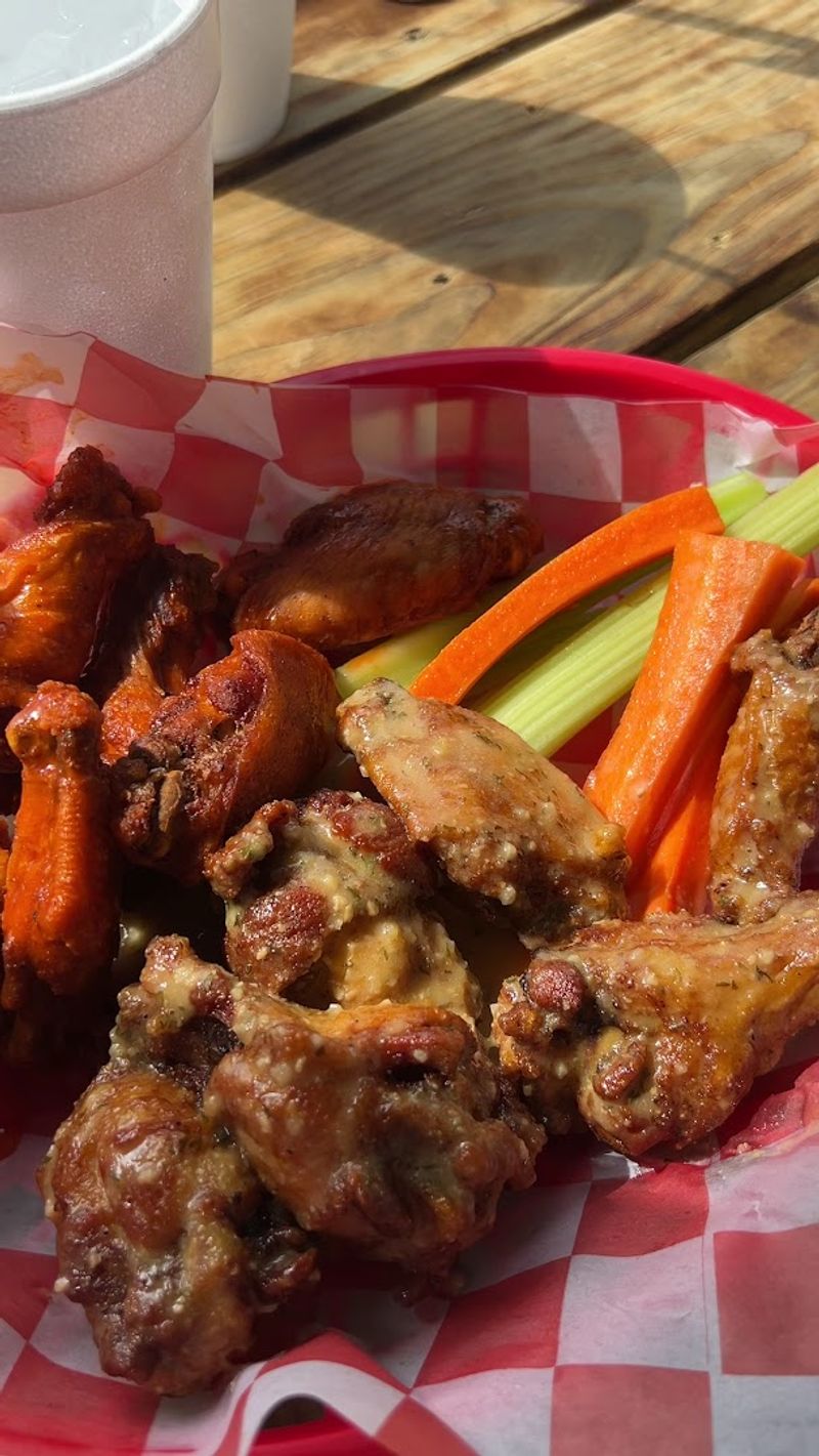 Garlic Parmesan Wings That Outshine the Competition Garlic Parmesan Wings That Outshine the Competition