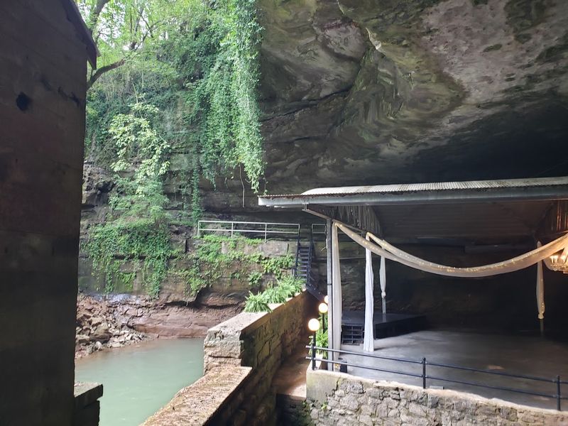 Gem and Fossil Sluicing for Young Adventurers