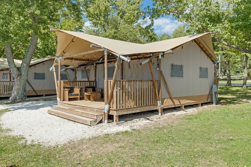 Glamping Tents That Blend Comfort and Nature