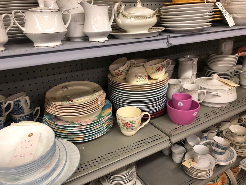 Glassware and Crockery That Brings Out the Inner Collector in Everyone Glassware and Crockery That Brings Out the Inner Collector in Everyone