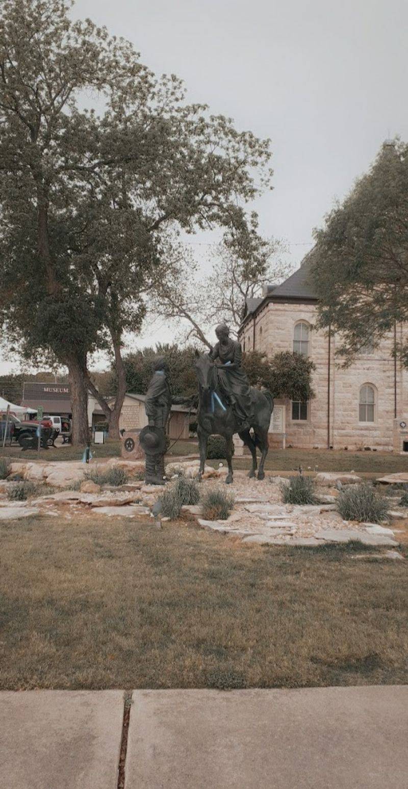 Glen Rose Wineries and Local Eats