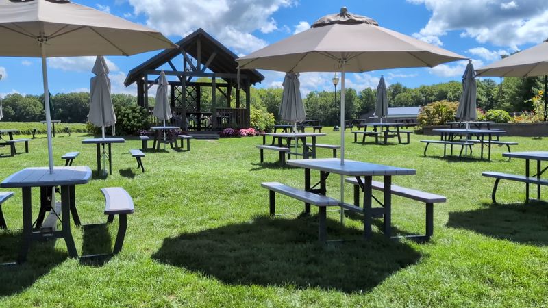 Gorgeous Outdoor Seating That Steals the Show