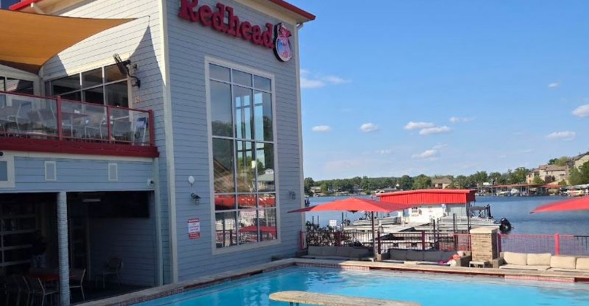 Great Views And Ice Cold Drinks Keep People Coming Back To This Beautiful Waterfront Restaurant In Missouri