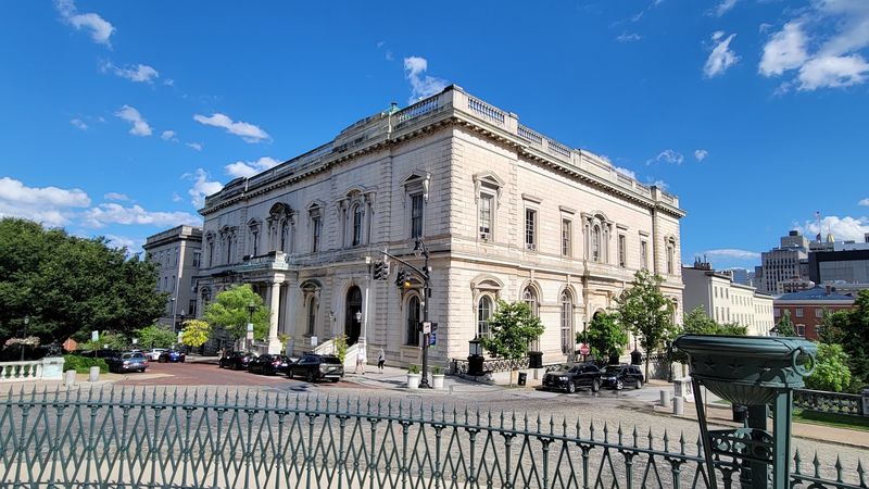 Greek Revival Architecture That Stands the Test of Time Greek Revival Architecture That Stands the Test of Time
