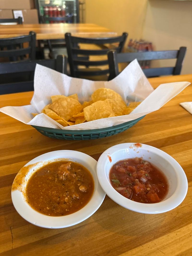 Green Chile So Good You'll Want to Dip Everything In It Green Chile So Good You'll Want to Dip Everything In It