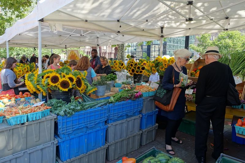 HIP Benefits and Farmers Market Coupons Making Fresh Food Accessible