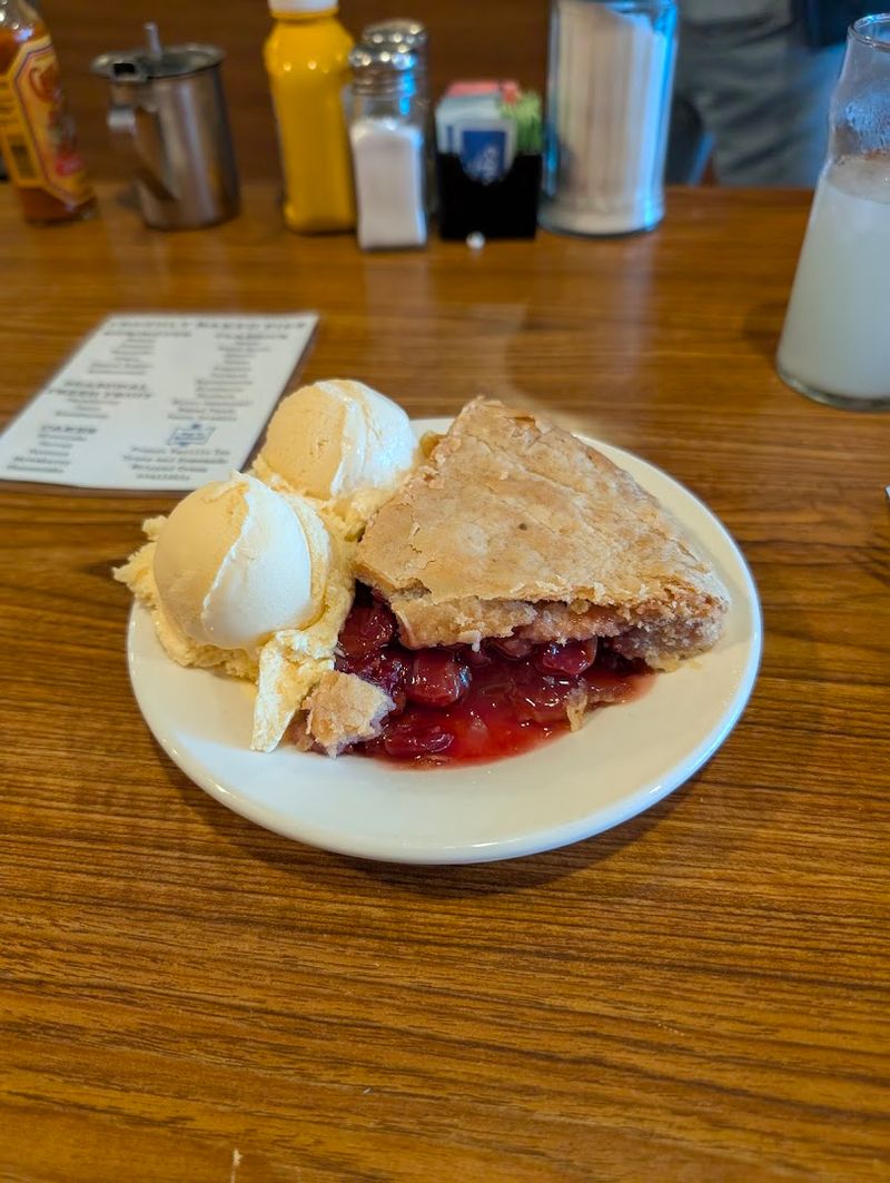 Handmade Pies That Steal the Show Every Time Handmade Pies That Steal the Show Every Time
