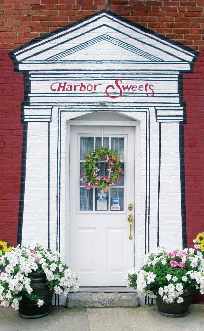 Harbor Sweets - Salem, Massachusetts Harbor Sweets - Salem, Massachusetts