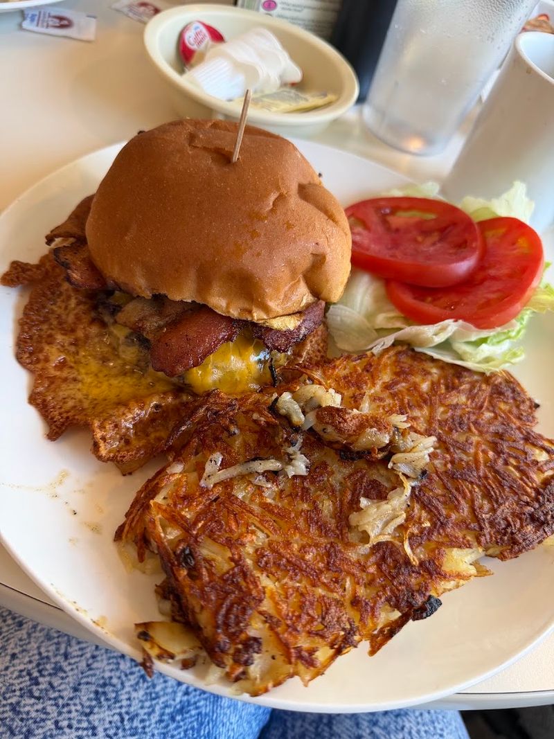Hashbrowns and Bacon That Complete the Plate Hashbrowns and Bacon That Complete the Plate
