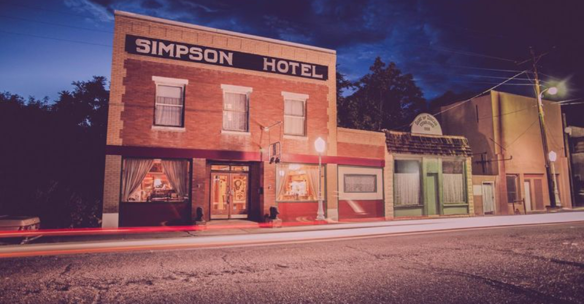 Historic Arizona Inn That will Make You Feel Like Youre Living in Your Own Episode of Gilmore Girls