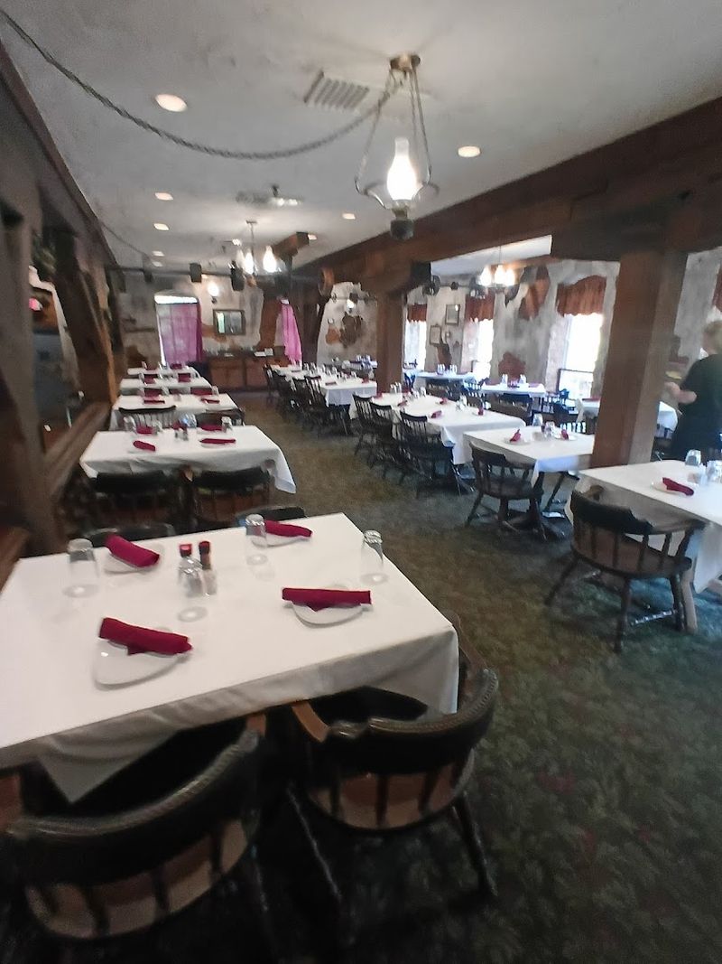 Holiday Buffets That Have Become a Local Tradition Holiday Buffets That Have Become a Local Tradition