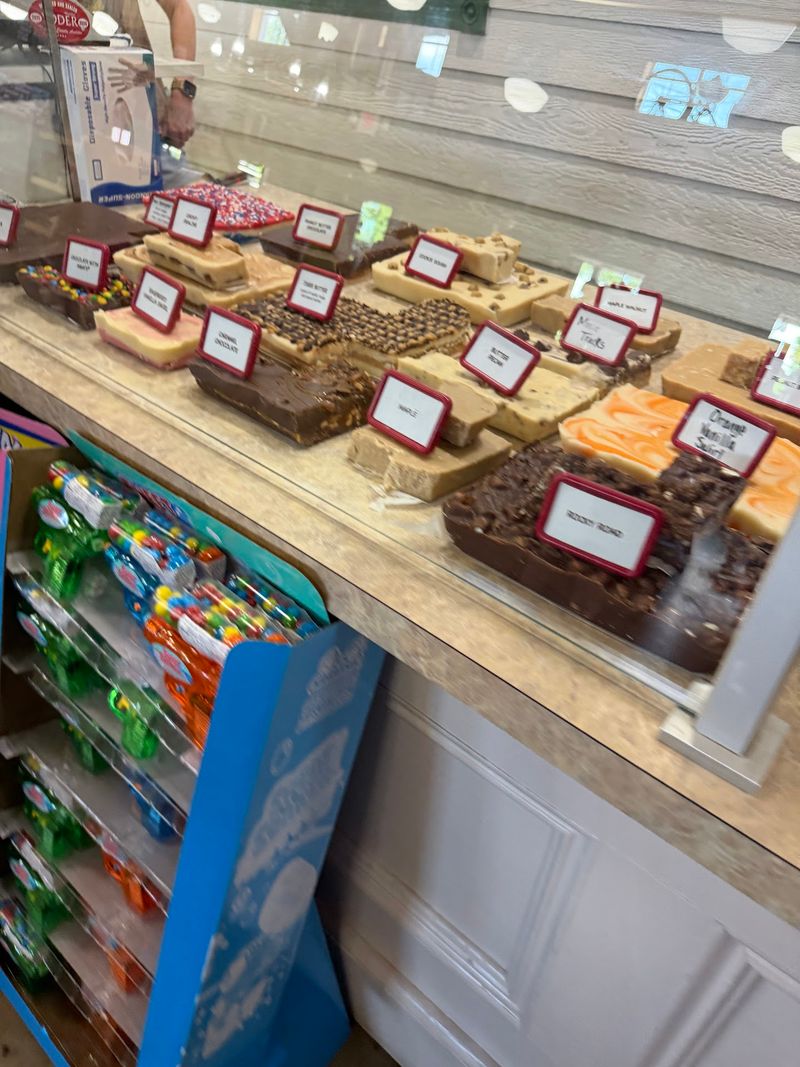 Homemade Fudge That Melts in Your Mouth Homemade Fudge That Melts in Your Mouth