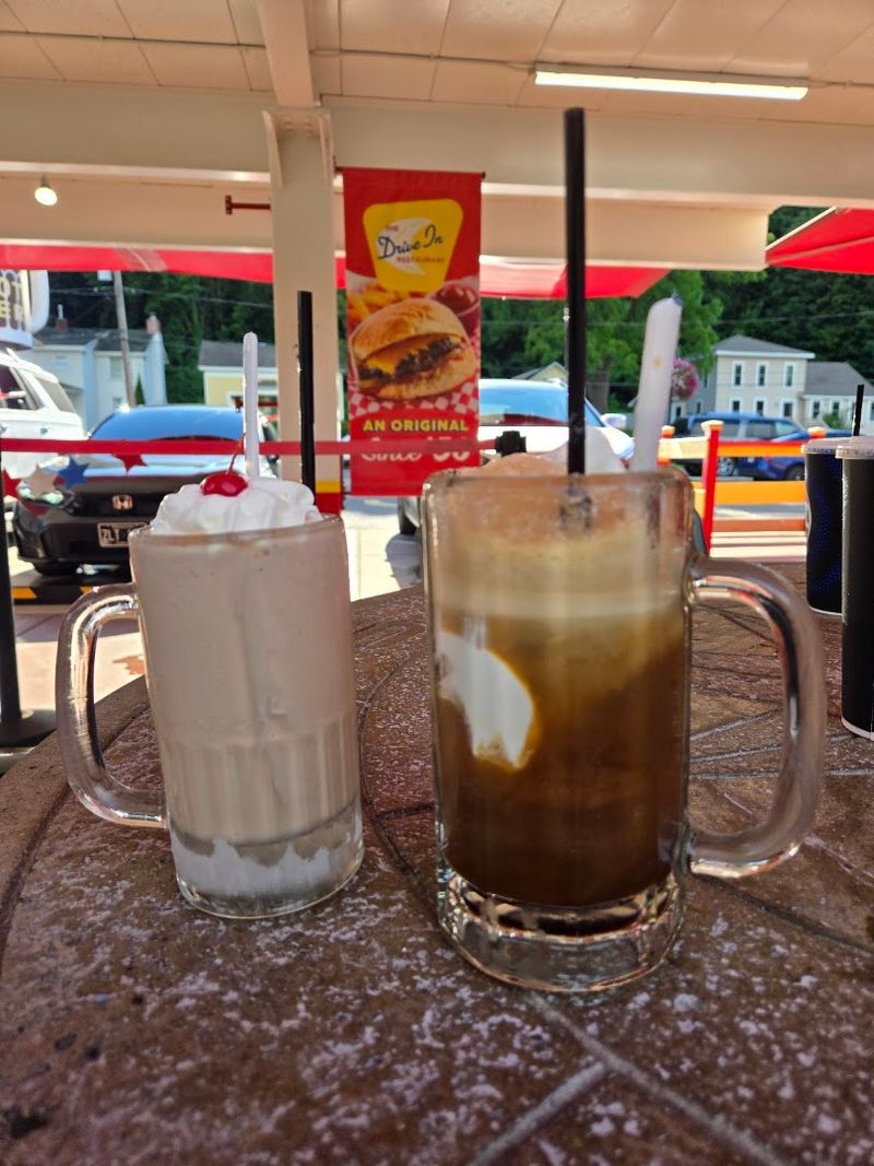 Homemade Root Beer That Guests Drive Miles to Taste Homemade Root Beer That Guests Drive Miles to Taste