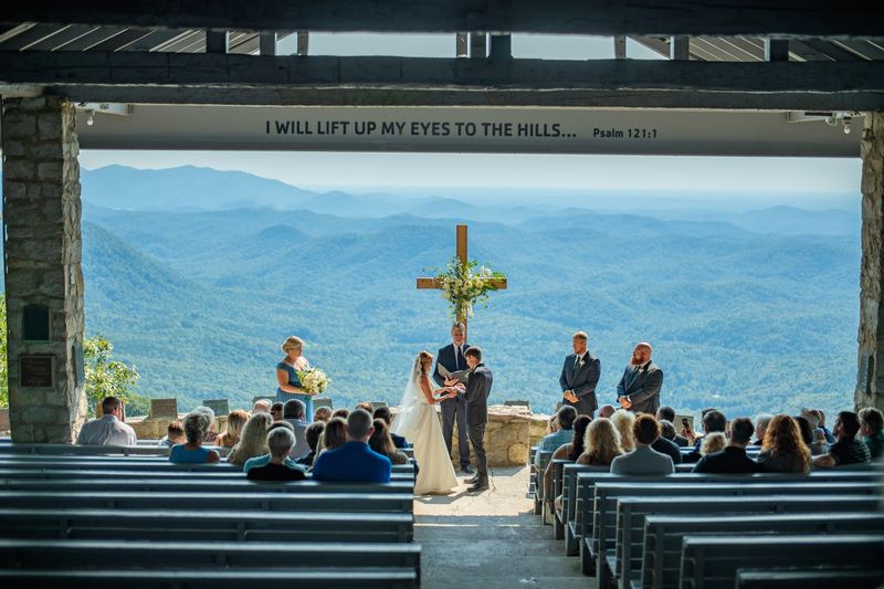 Hosting a Dream Wedding at Pretty Place Chapel