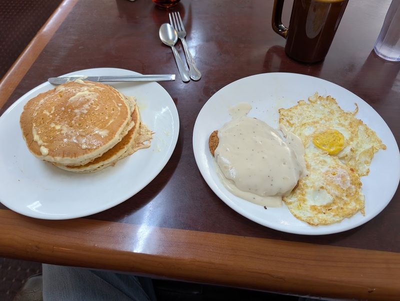 Hot Links and Eggs — An Old-School Diner Specialty