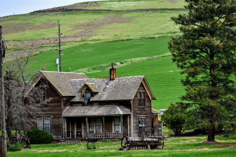 Housing Costs That Won't Drain Your Savings