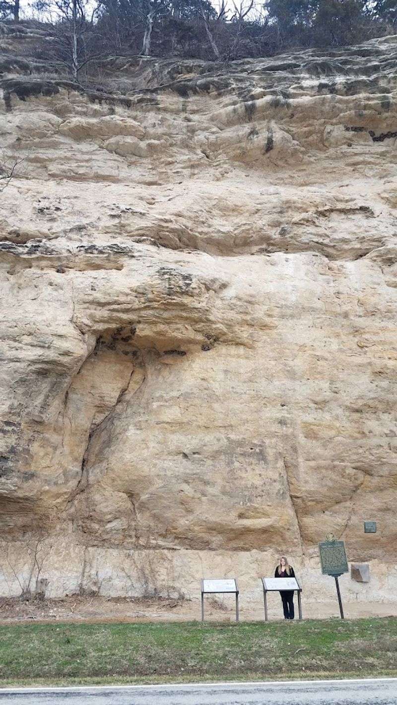 How Modoc Compares to Other Prehistoric Sites in Illinois