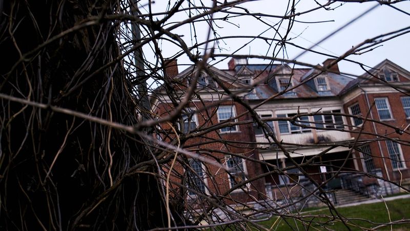 How St. Albans Compares to Other Famous Haunted Asylums How St. Albans Compares to Other Famous Haunted Asylums