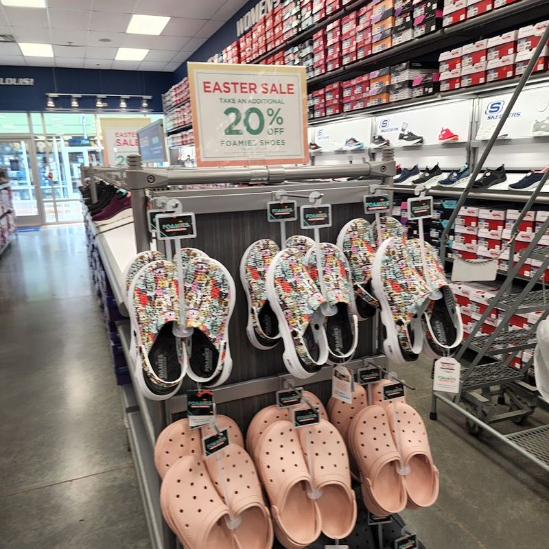 How to Score the Best Deals at This Outlet Mall How to Score the Best Deals at This Outlet Mall