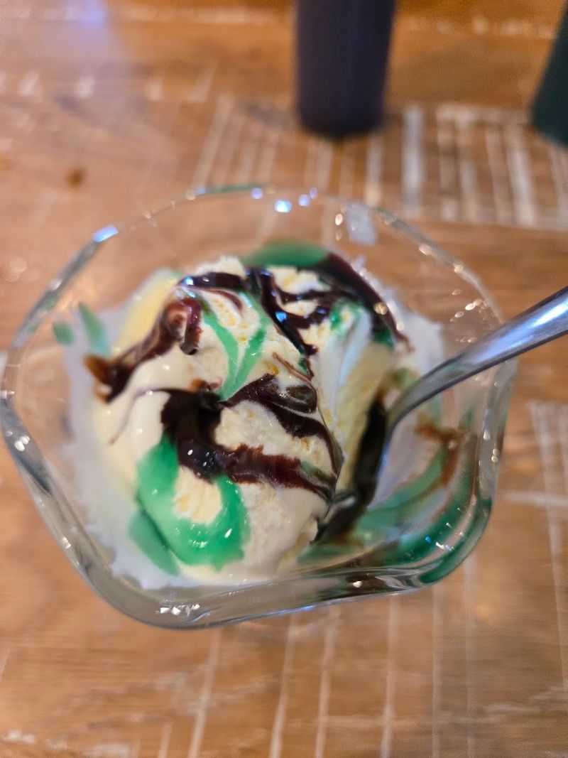 Ice Cream Sundaes That Give the Meal a Sweet Send-Off