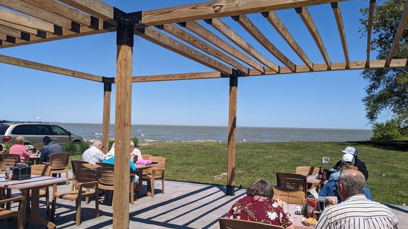 Indoor and Outdoor Seating for Every Kind of Day