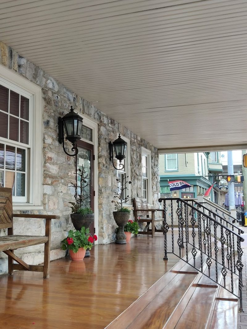 Inn BoonsBoro – Sleep Like You Are in a Storybook Inn BoonsBoro – Sleep Like You Are in a Storybook