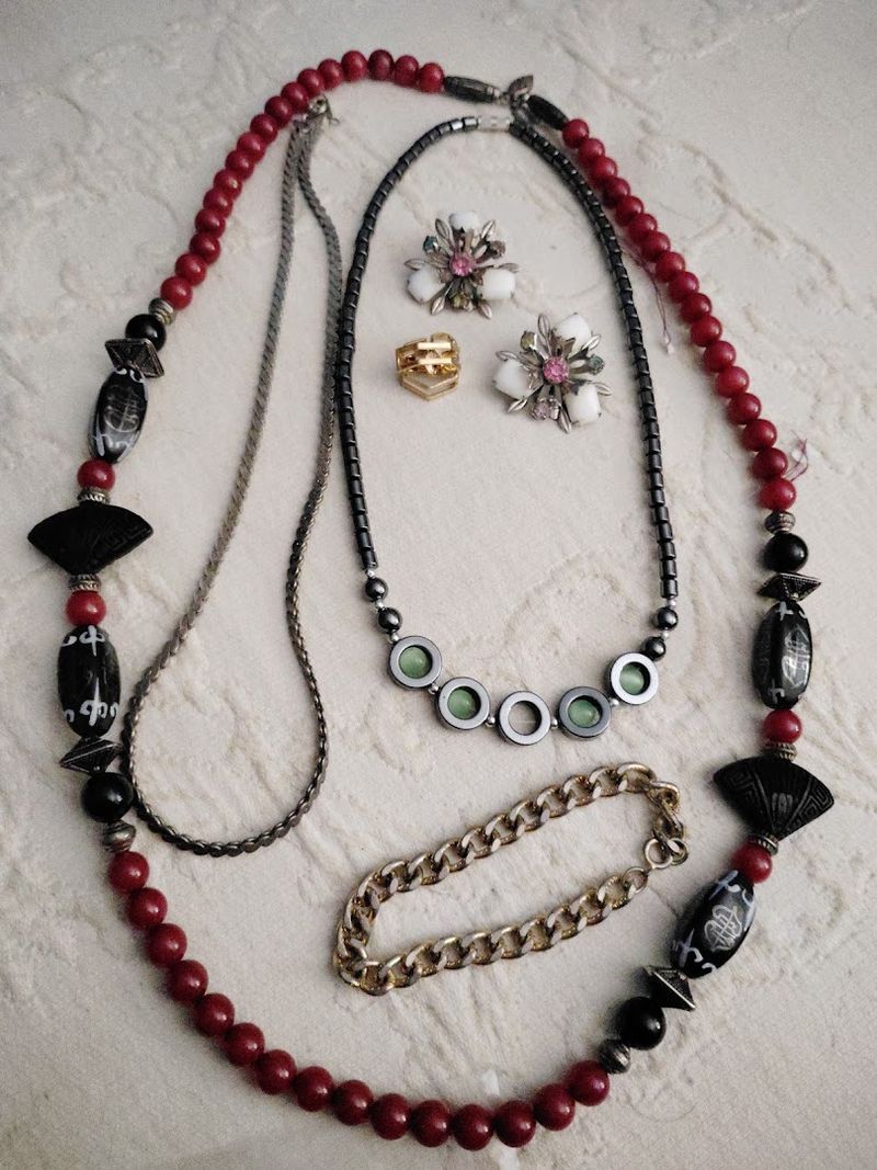 Jewelry Cases That Could Keep You Busy for Hours