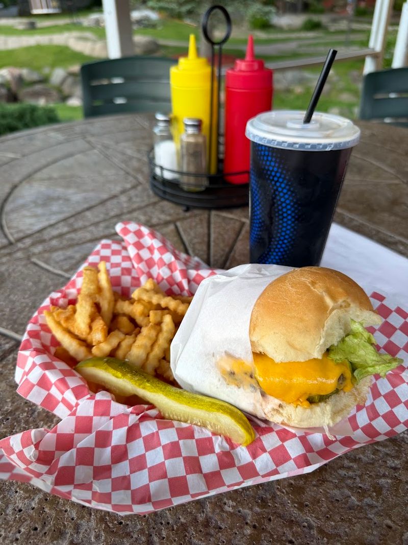Juicy Burgers That Keep Customers Coming Back Again and Again Juicy Burgers That Keep Customers Coming Back Again and Again