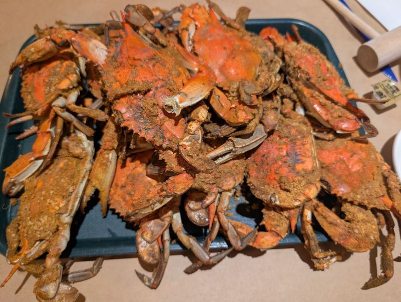 Jumbo Crabs That Are Impossible to Finish Alone