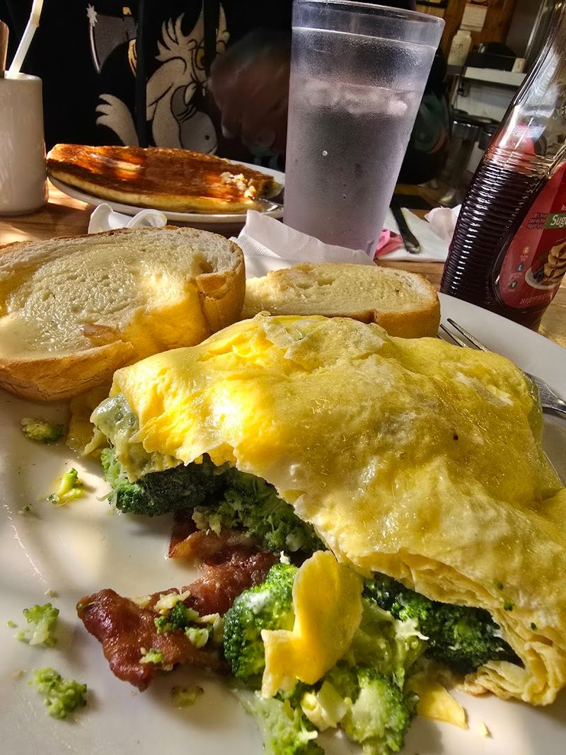 Jumbo Omelettes So Big You Will Need a Partner to Finish One Jumbo Omelettes So Big You Will Need a Partner to Finish One