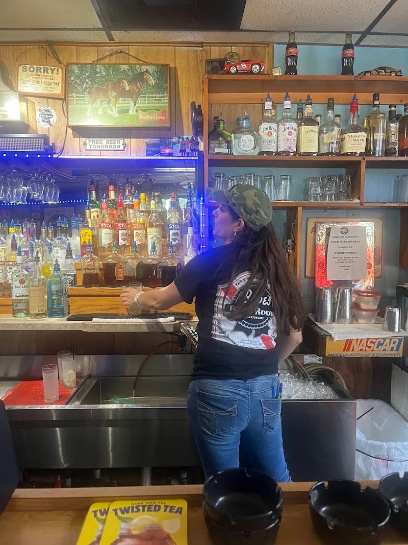 Kelly — A National Treasure Behind the Bar