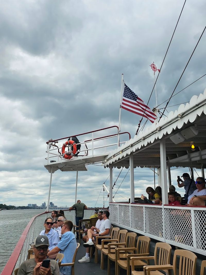 Kids' Cruises Turn the River Into a Floating Playground Kids' Cruises Turn the River Into a Floating Playground
