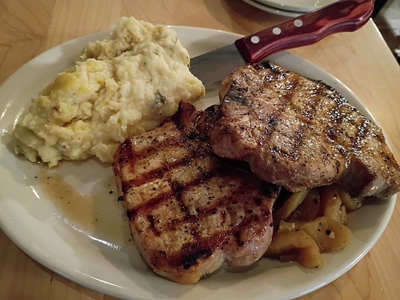 Lamb Chops That Steal the Spotlight