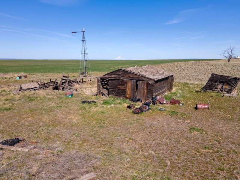 Life Between Grass Valley and Shaniko