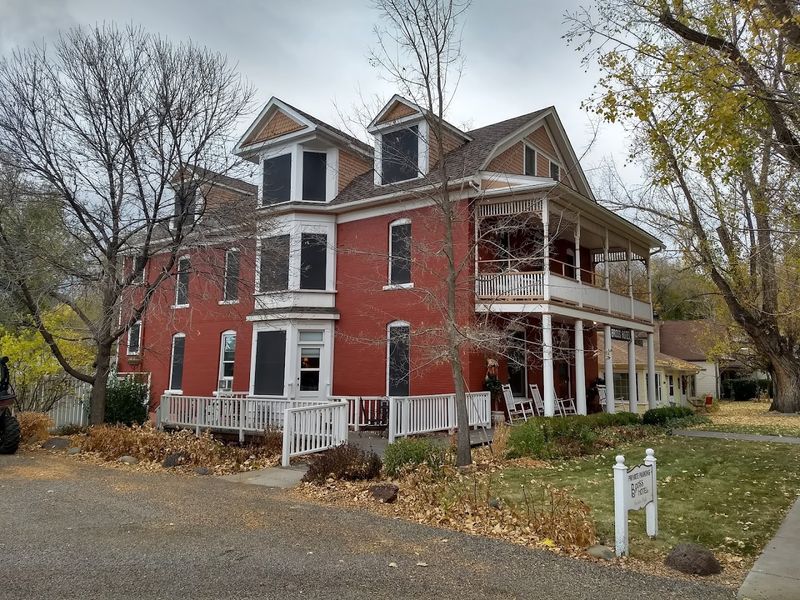 Literary Culture Rooted Deep in the Valley