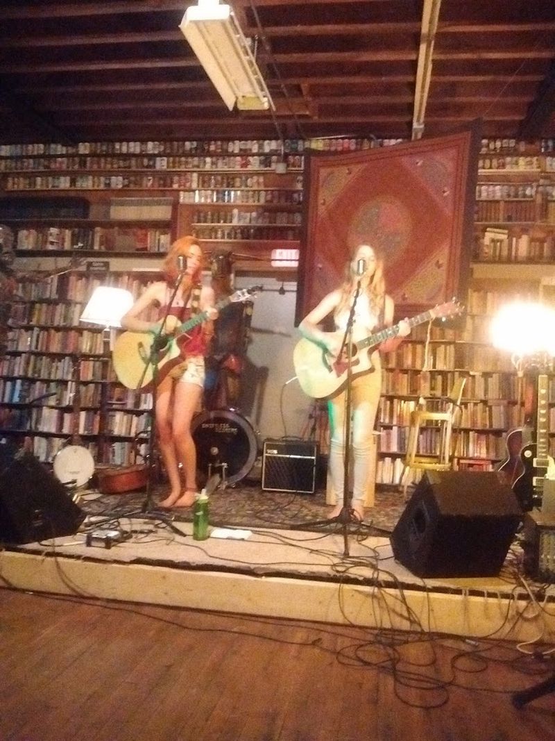 Live Music That Transforms the Space Into Something Magical