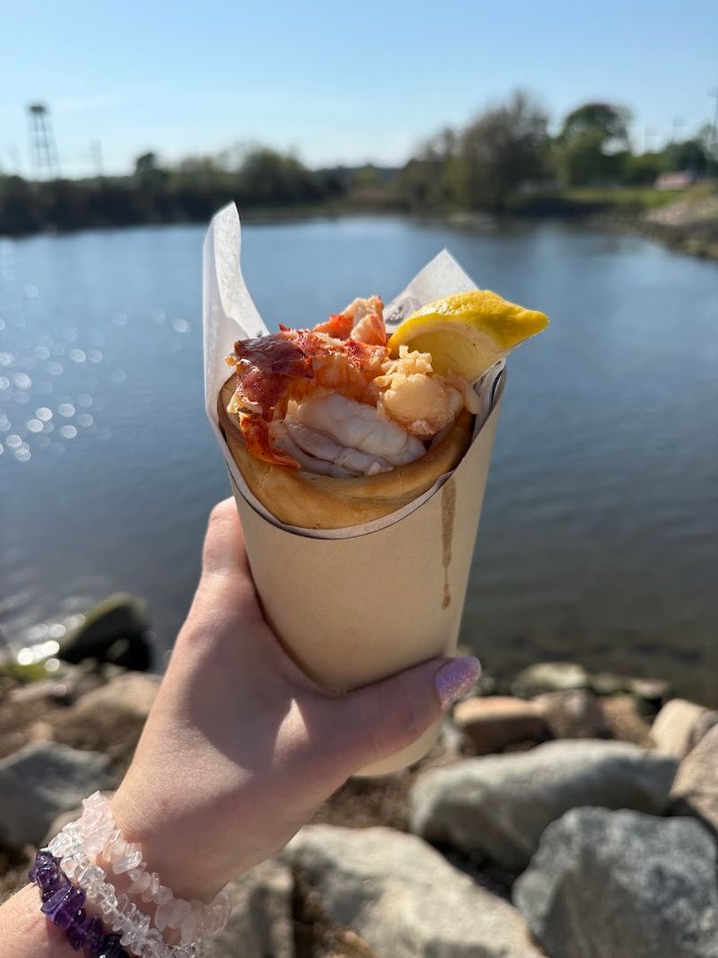Lobster Mac and Cheese Swirl That Went Viral