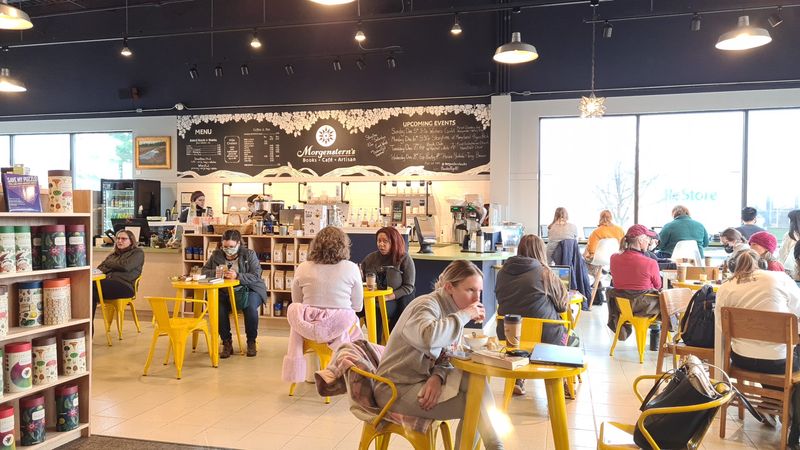 Local and Independent Café That Holds Its Own Local and Independent Café That Holds Its Own