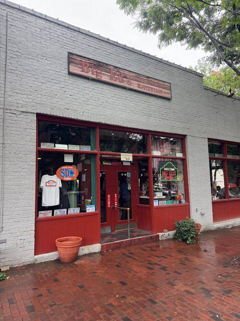 Location in the Heart of Downtown Raleigh