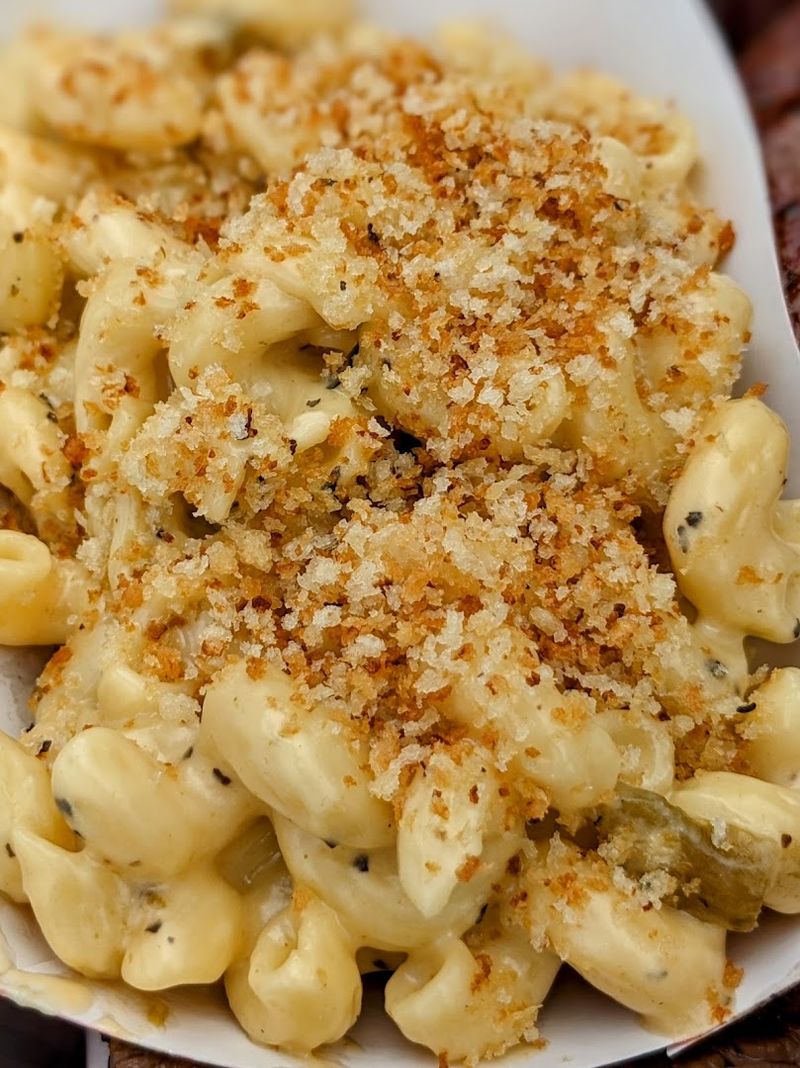 Mac and Cheese That Holds Its Own Against the Smoked Meats Mac and Cheese That Holds Its Own Against the Smoked Meats