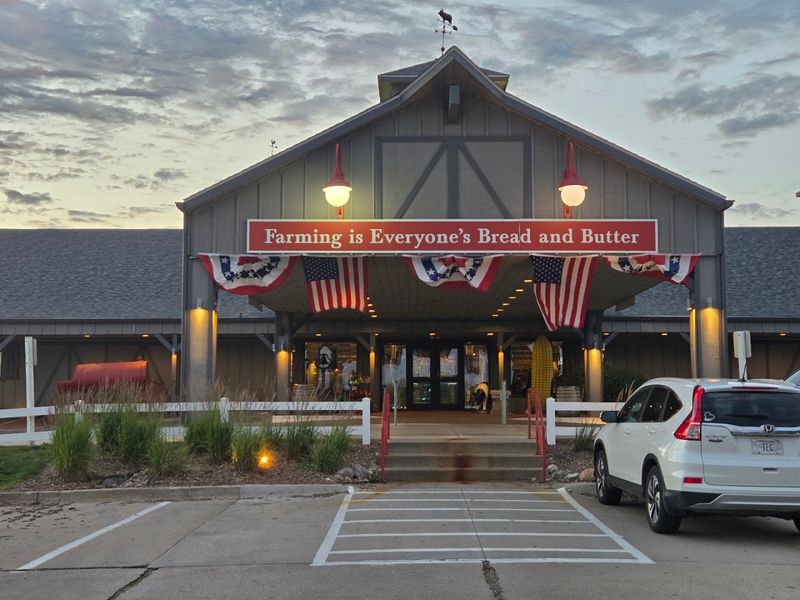 Machine Shed Restaurant - Urbandale, Iowa