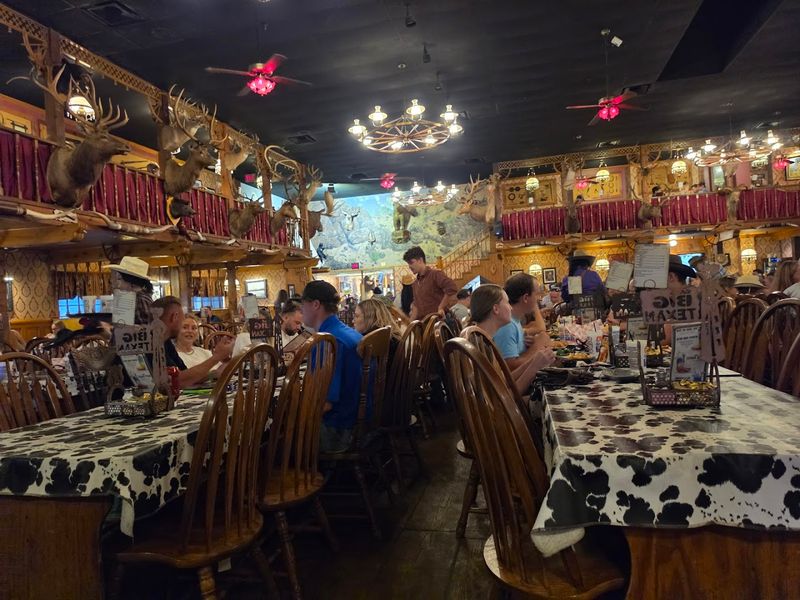 Making a Reservation and Beating the Wait