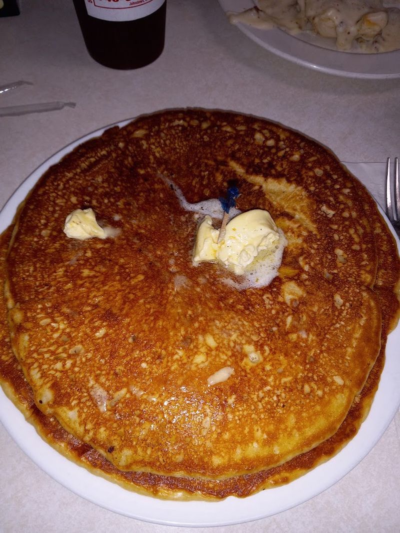 Massive Hotcakes That Cover the Whole Plate