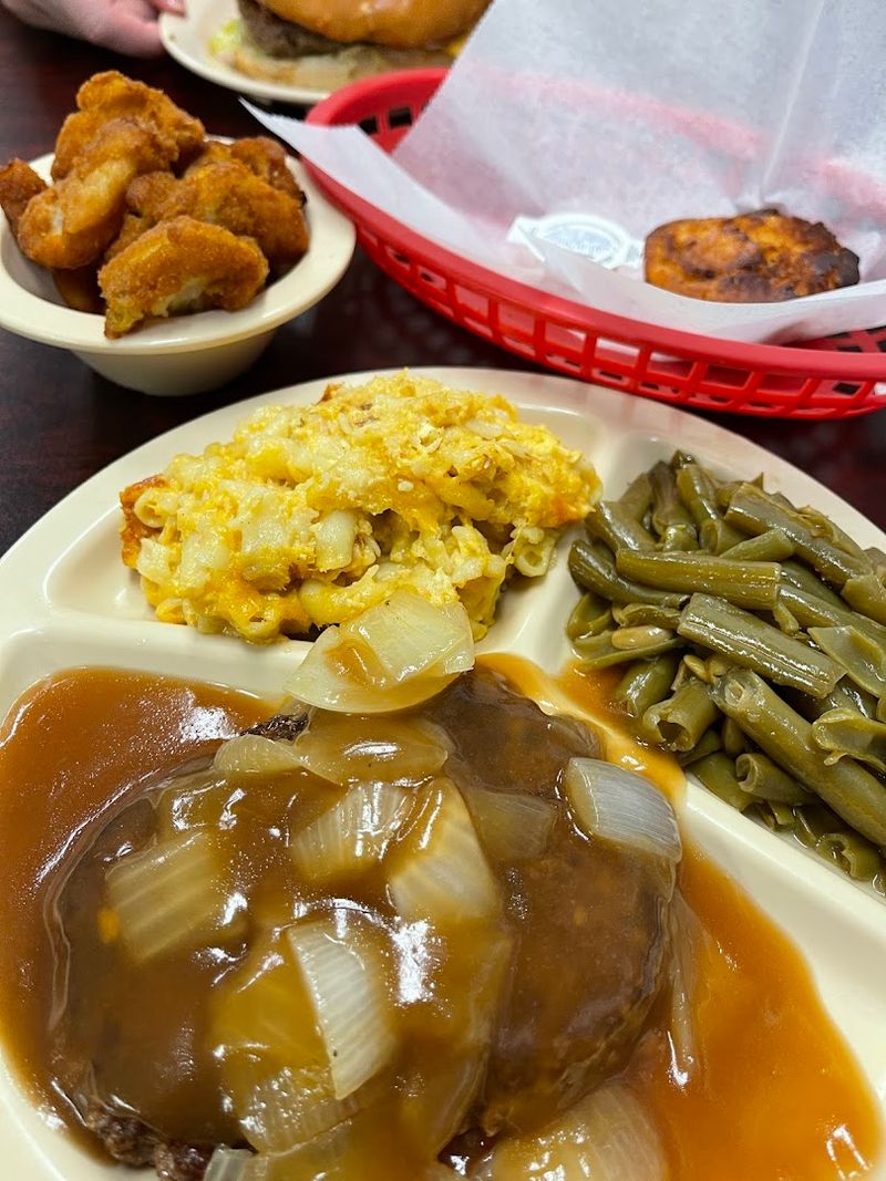 Meat and Three That Defines Southern Cooking