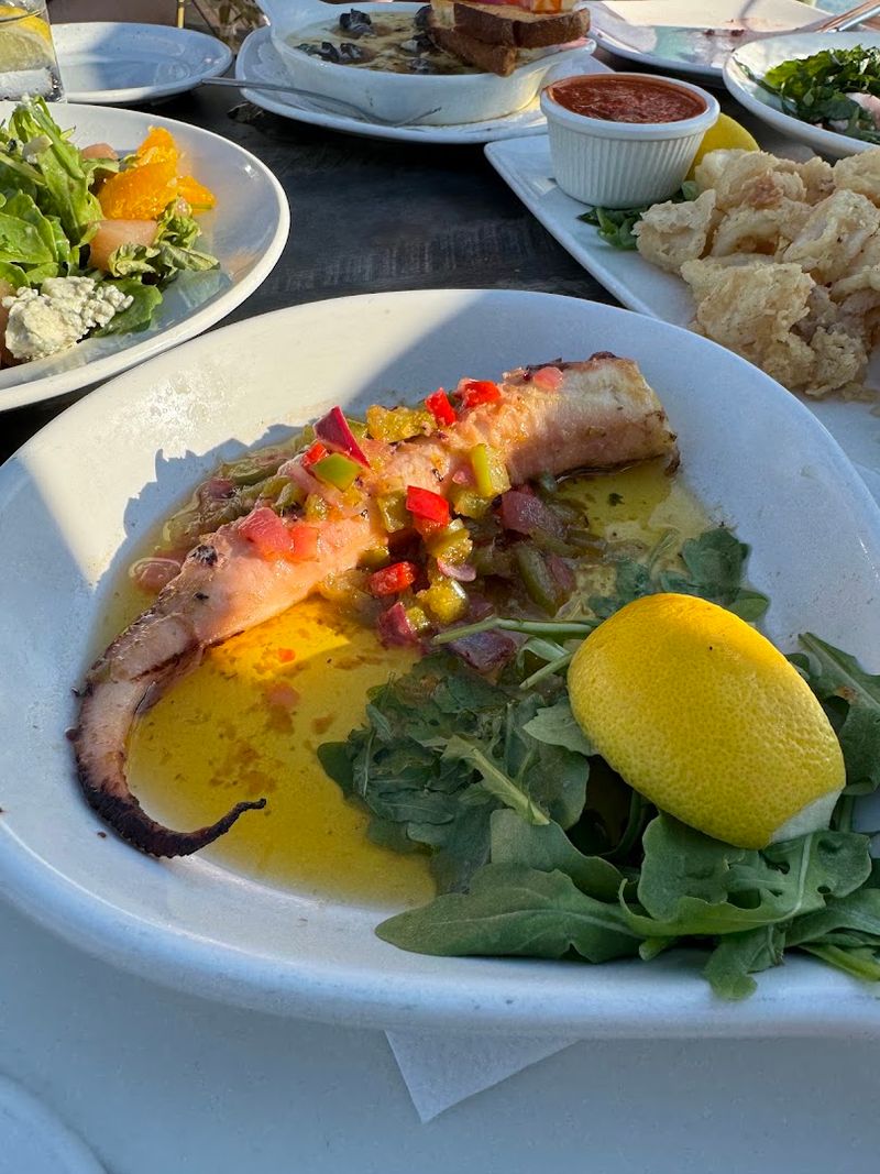 Mediterranean-Inspired Seafood Menu Worth Exploring