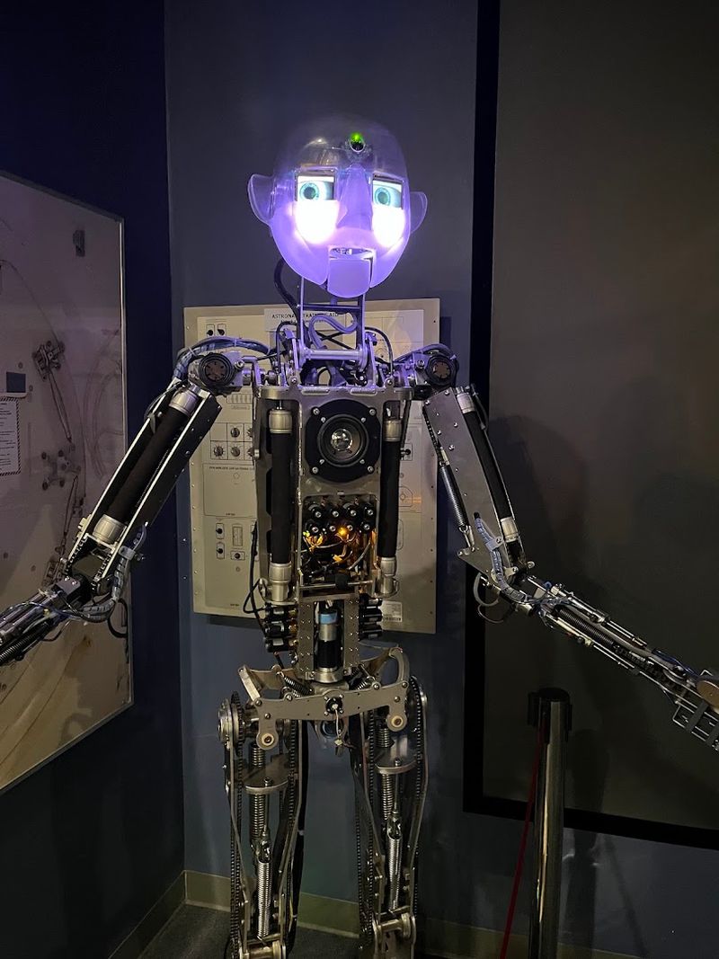 Meet Abe the Informative Robot Meet Abe the Informative Robot