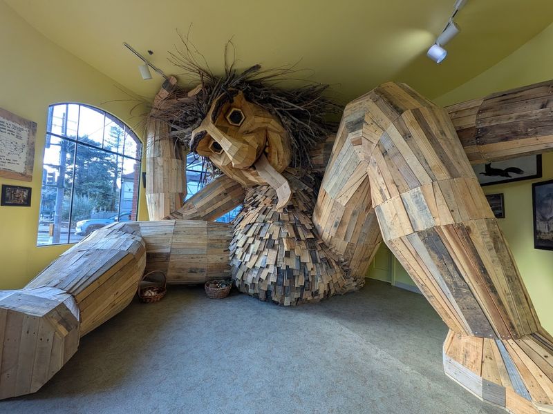 Meet Lulu Hyggelig, the Giant Troll Meet Lulu Hyggelig, the Giant Troll